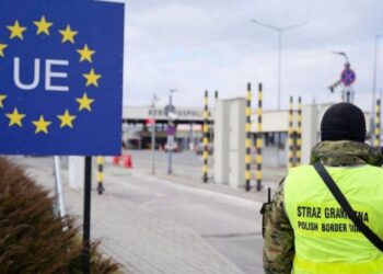 Украинцев будут пускать в ЕС только с одной справкой: Еврокомиссия готовит новые правила