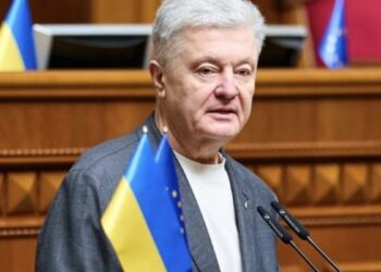 “Євросолідарність” підтримує відставку уряду Свириденко і вимагала цього вже вісім місяців тому, заявив Порошенко