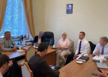 “Європейська солідарність” на зустрічі з Корецьким порушила питання суб’єктності парламенту та уряду – Геращенко