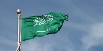 Bloomberg: Саудовская Аравия рекордно обвалила цену на нефть для Азии