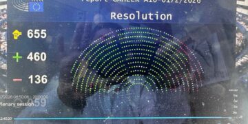 Порошенко про резолюцію Європарламенту: депутати прямо вимагають утриматися від переслідувань опозиції