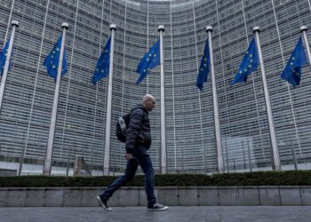 ЄС зайшов у “глухий кут” через нові санкції проти Росії, – Bloomberg