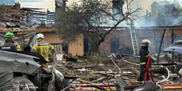 Удар по Киевщине: РФ атаковала выставку вооружений