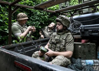 Чому пікапи найчастіше закуповують для фронту: що кажуть військові та експерти