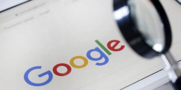 Екс-глава Google вклав кошти у Київ та українські дрони, – The New York Times