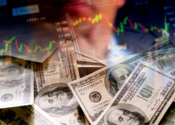 Долар по 50 грн і інфляція понад 13%: банкір пояснив, коли гривневі депозити втратять вигоду