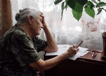 Вода дорожчає. Чому тарифи почали зростати по всій Україні та до чого готуватись