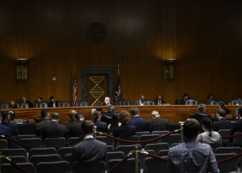 США забороняють китайські авто: чому під удар потрапив Mercedes