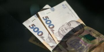 Під загрозою “тисяча Зеленського”: МВФ обмежив можливість виплат із Пенсійного фонду
