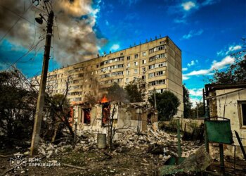 росіяни двічі вдарили ракетами по житловому сектору Балаклії, є постраждалі