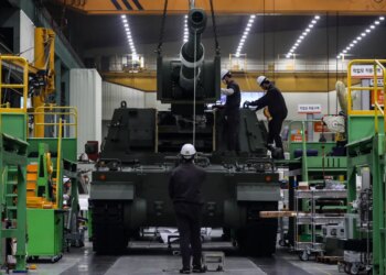 Армія США обрала Hanwha для розробки нової мобільної 155-мм гармати