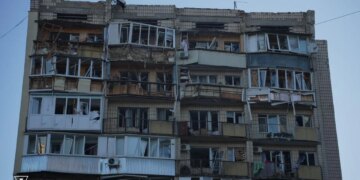 Через масовану російську атаку 40 тисяч осель у Києві без світла