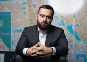 Зеленський звільнив голову Оболонської РДА Фесика – його призначили заступником міністра