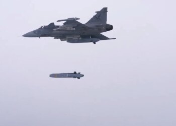 Швеція вперше запустила ракету Taurus з винищувача Gripen