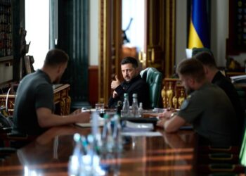 Впервые в одной операции: Зеленский назвал виды вооружений, работавших по Новороссийску
