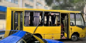 Удар по маршрутке в Херсоне: Зеленский указал на промедление партнеров