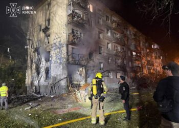 Девять погибших и посольство  под ударом: Зеленский заявил о дефиците ПВО против баллистики