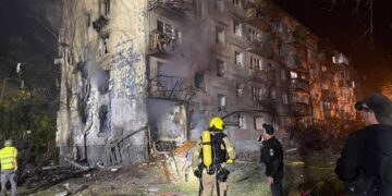 Девять погибших и посольство  под ударом: Зеленский заявил о дефиците ПВО против баллистики