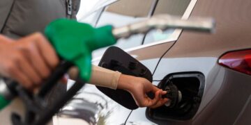 Топливо будут продавать с цистерн: в Минфине готовят правила для мобильных АЗС