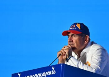 Прем’єр Вірменії оголосив про відставку, президент її підписав
