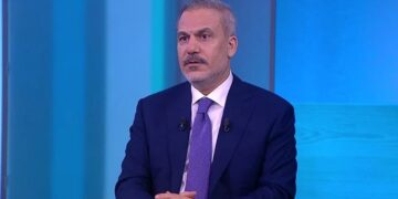 Анкара підтримує контакти з РФ та Україною щодо ситуації в Чорному морі, працює над новою угодою про постачання зерна – глава МЗС Туреччини