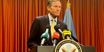 Сенатор США Блюменталь сподівається на схвалення у вересні закону про санкції проти РФ