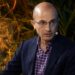 “Мы создадим бога, и он будет нашим рабом”: Харари про Кремниевую долину, ИИ-бюрократов и суверенитет