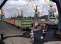 Обстріли портів б’ють по “Укрзалізниці”: експорт руди може впасти на 40%