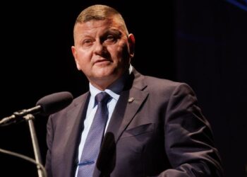 Залужний, Федоров, Бровді, Драпатий та Буданов очолюють рейтинг довіри в Україні – соцопитування