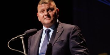 Залужний, Федоров, Бровді, Драпатий та Буданов очолюють рейтинг довіри в Україні – соцопитування