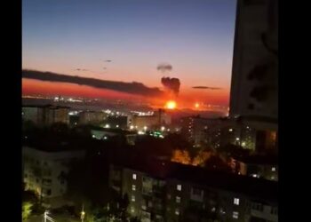 “Возвращаем войну туда, откуда она пришла”: Зеленский об ударах по двум НПЗ России