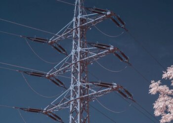Після ударів рф перебої зі світлом у Києві та п'яти областях