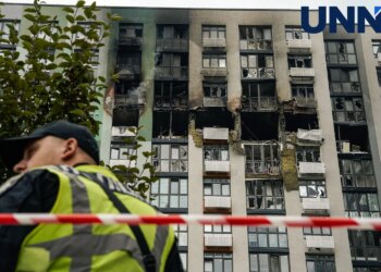 Як виглядає багатоповерхівка в Києві після удару БПЛА рф 1 вересня – фоторепортаж