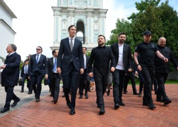 Зеленський розпочав переговори зі спецпредставниками Трампа у Києві