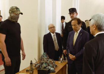 ГУР показало японській делегації компоненти балістичної ракети КНДР