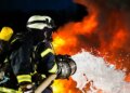 На Київщині після атаки пошкоджено підприємство та житловий будинок
