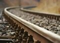 росіяни атакували залізницю у Києві: поранено залізничника, потяги затримуються