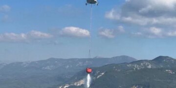 Лісові пожежі в Європі стають складнішими: як український авіаоператор працює у Греції