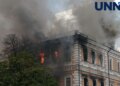 "Обов'язково буде на це відповідь росії": Зеленський показав відео пожежі у НАН у Києві після удару рф, у будівлі шукають людей