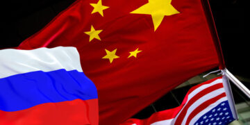 Ядерный зонтик вместо американского: экс-глава MI6 назвал главный спор следующего десятилетия
