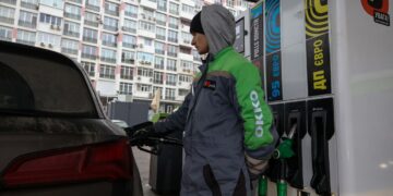 Бензин масово дорожчає. Скільки коштує пальне на АЗС 17 вересня