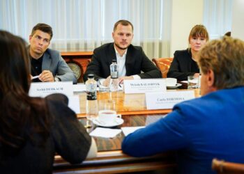 Калашник обговорив із послом Італії безпеку логістики, опалювальний сезон та захист інфраструктури