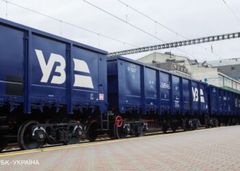 Нові тарифи “Укрзалізниці” та ризики обстрілів: як логістика змінює роботу забудовників