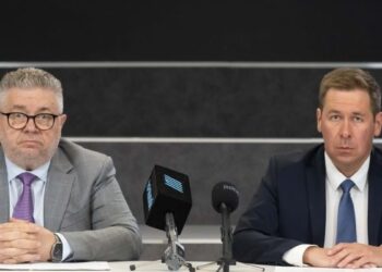Адвокати Порошенка подали заяви щодо тиску на колегію суддів у справі про санкції