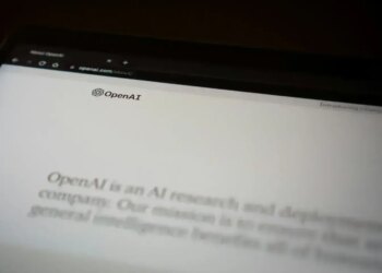 ШІ-гігант OpenAI провів серію звільнень за порушення з "конфіденційними даними"