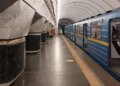 У Київському метро тимчасово призупинили рух поїздів і роботу ескалаторів через зникнення напруги