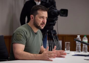 Україна не отримувала попереджень про призупинення санкцій США проти росії – Зеленський