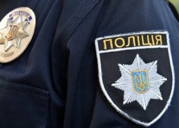 На столичному Печерську сталась стрілянина у будівлі ТЦК, поранені військові та поліцейські