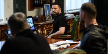 росія посилила атаки касетною балістикою та продовжує нищити енергетику України – Зеленський