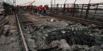 Альтернативи Південному мосту немає: військовий експерт попередив про транспортний колапс у Києві